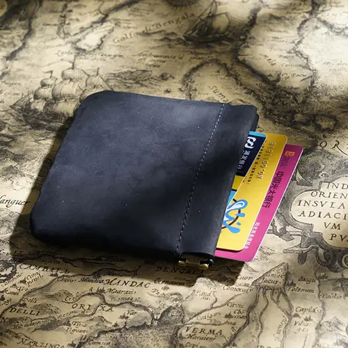  Crazy Horse Leather Spring-Opened Coin and Accessory Pouch for Everyday Essentials